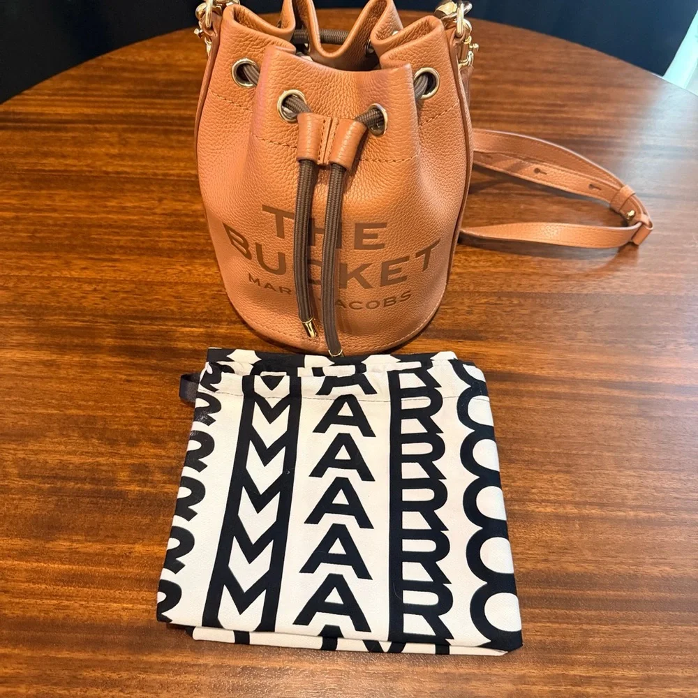 Marc Jacobs Brown Crossbody Bucket Bag - Picture 2 of 6